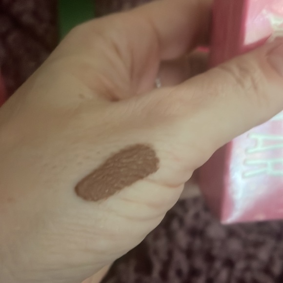 Jeffrey Star Concealer nib c23.5. See pictures for color - Picture 3 of 3